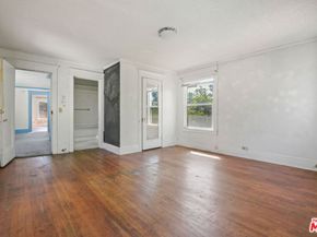 1685 S Victoria Avenue, Los Angeles CA 90019