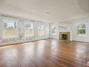 1685 S Victoria Avenue, Los Angeles CA 90019