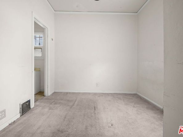 1685 S Victoria Avenue, Los Angeles CA 90019