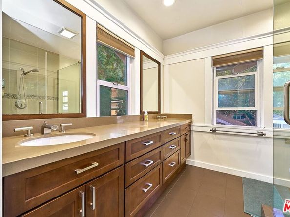 691 S Norton Avenue, Los Angeles CA 90005