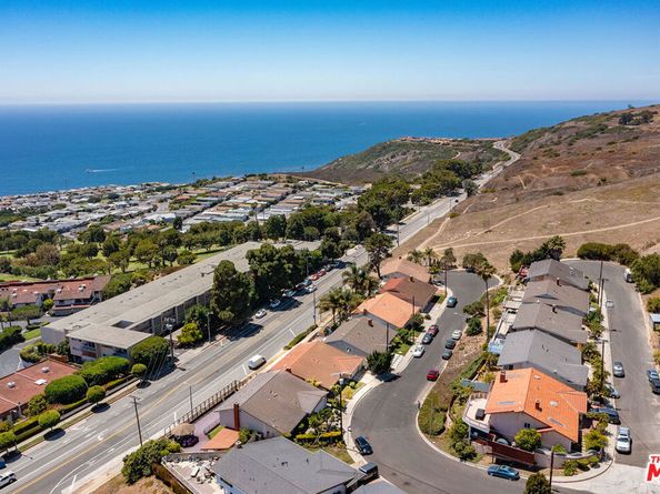 2223 Mcrae Drive, San Pedro CA 90732