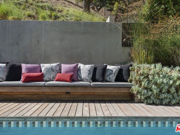 9767 Apricot Lane, Beverly Hills CA 90210