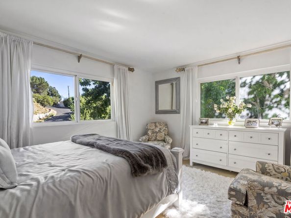 9767 Apricot Lane, Beverly Hills CA 90210