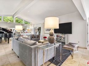 9767 Apricot Lane, Beverly Hills CA 90210