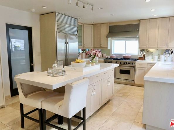 9767 Apricot Lane, Beverly Hills CA 90210