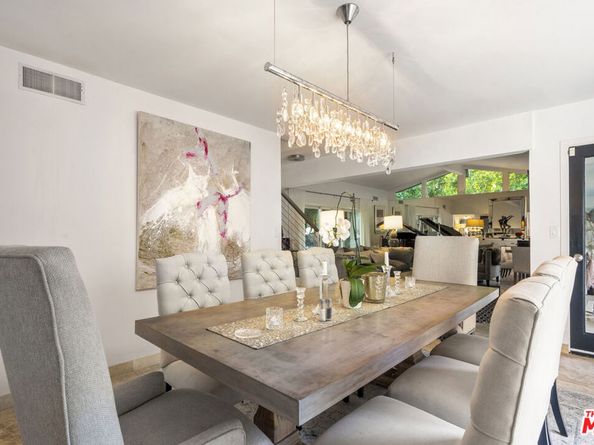 9767 Apricot Lane, Beverly Hills CA 90210