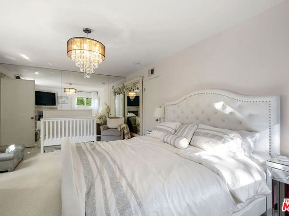 9767 Apricot Lane, Beverly Hills CA 90210
