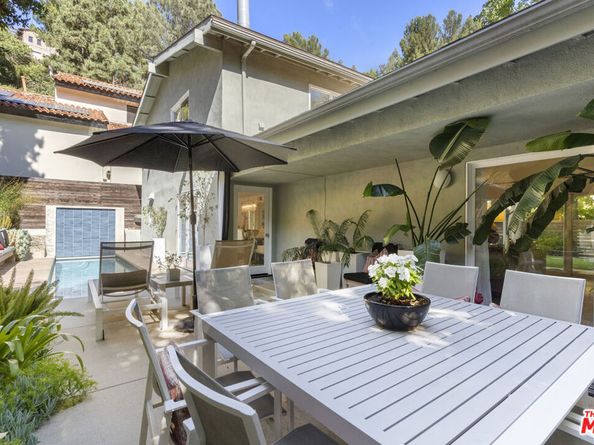 9767 Apricot Lane, Beverly Hills CA 90210