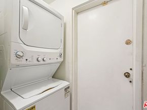 1209 Amherst Avenue 201, Los Angeles CA 90025