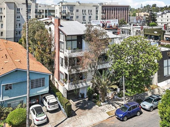 1209 Amherst Avenue 201, Los Angeles CA 90025