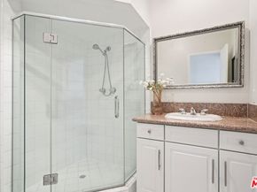 1209 Amherst Avenue 201, Los Angeles CA 90025