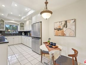 1209 Amherst Avenue 201, Los Angeles CA 90025