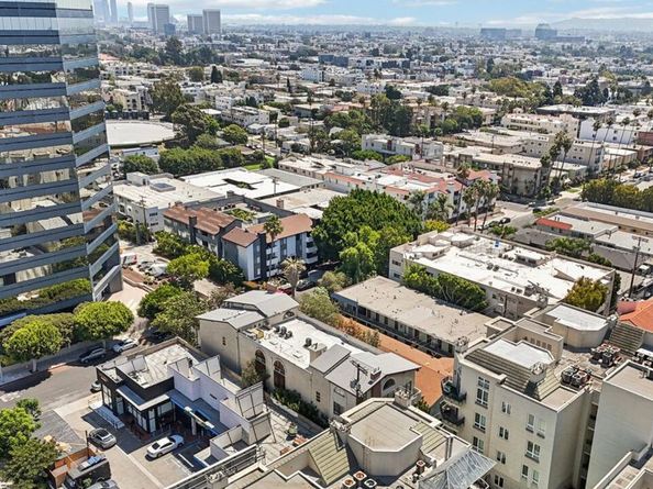 1209 Amherst Avenue 201, Los Angeles CA 90025