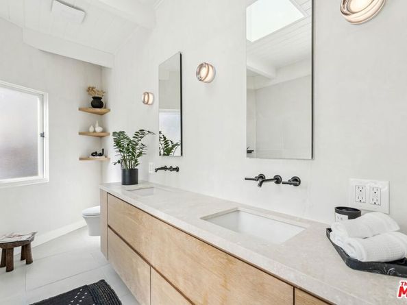 2145 Sunset Crest Drive, Los Angeles CA 90046