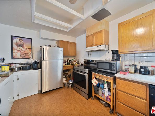 2308 11th Avenue, Los Angeles CA 90018