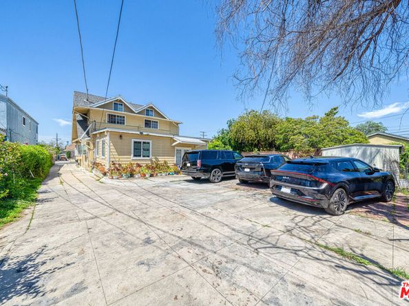 2308 11th Avenue, Los Angeles CA 90018
