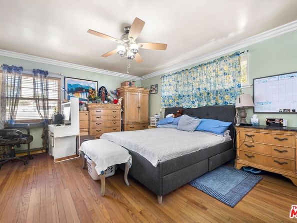 9253 Hayvenhurst Avenue, North Hills CA 91343