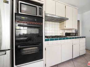 9253 Hayvenhurst Avenue, North Hills CA 91343