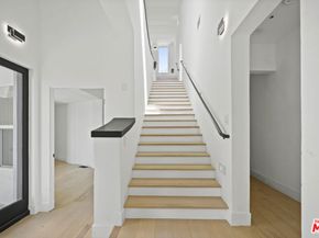 1562 Glen Oaks Boulevard, Pasadena CA 91105