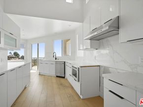 1562 Glen Oaks Boulevard, Pasadena CA 91105