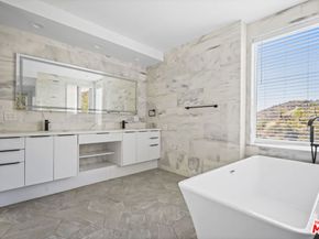 1562 Glen Oaks Boulevard, Pasadena CA 91105