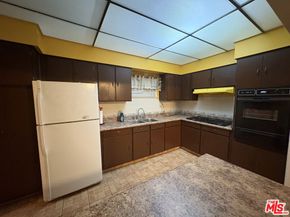 3895 3rd Avenue, Los Angeles CA 90008