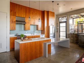 1534 17th Street 105, Santa Monica CA 90404