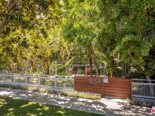 1534 17th Street 105, Santa Monica CA 90404