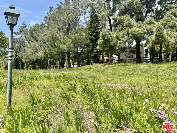 27555 Pacific Coast Highway, Malibu CA 90265