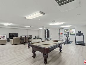 10878 N Bloomfield Street 210, Toluca Lake CA 91602