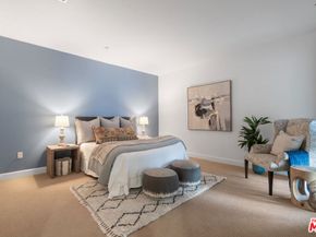 10878 N Bloomfield Street 210, Toluca Lake CA 91602