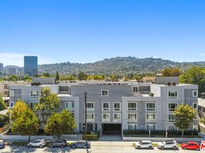 10878 N Bloomfield Street 210, Toluca Lake CA 91602