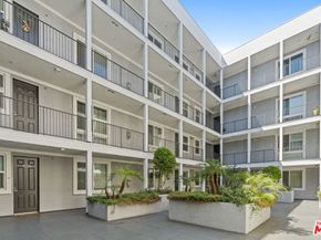 10878 N Bloomfield Street 210, Toluca Lake CA 91602