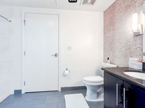 540 S Kenmore Avenue 204, Los Angeles CA 90020