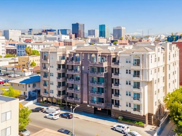 848 Irolo Street 408, Los Angeles CA 90005
