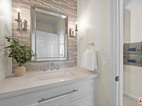657 S Avenue 61, Los Angeles CA 90042