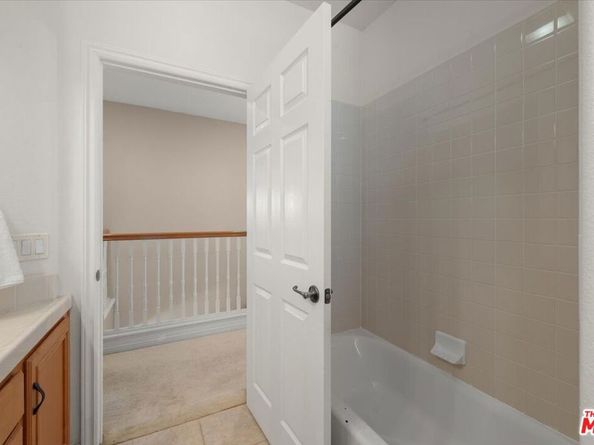 657 S Avenue 61, Los Angeles CA 90042
