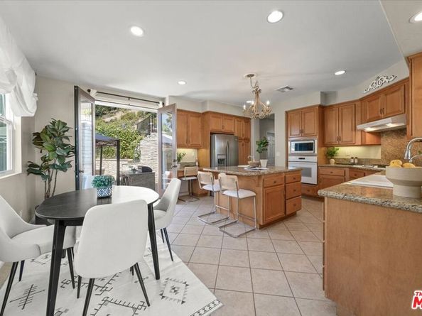 657 S Avenue 61, Los Angeles CA 90042