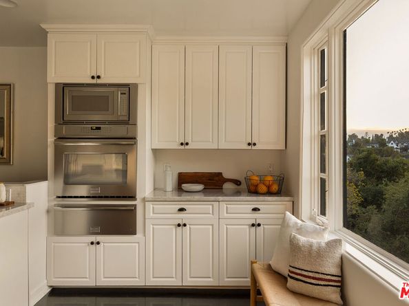 2293 Bronson Hill Drive, Los Angeles CA 90068