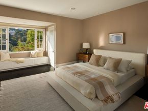 2293 Bronson Hill Drive, Los Angeles CA 90068