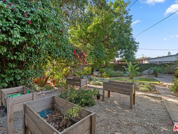7667 Chisholm Avenue, Van Nuys CA 91406