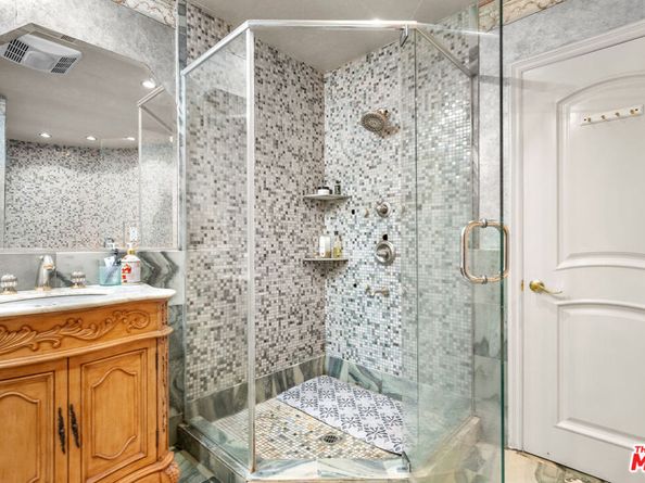 5006 Los Feliz Boulevard, Los Angeles CA 90027