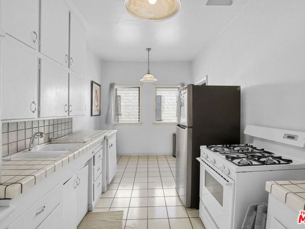 357 N Curson Avenue, Los Angeles CA 90036