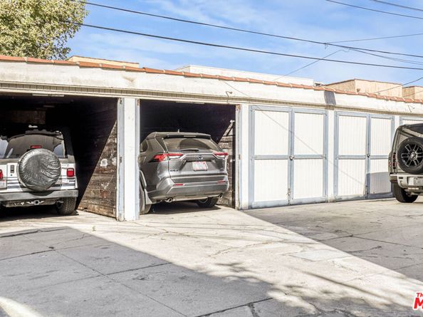 357 N Curson Avenue, Los Angeles CA 90036