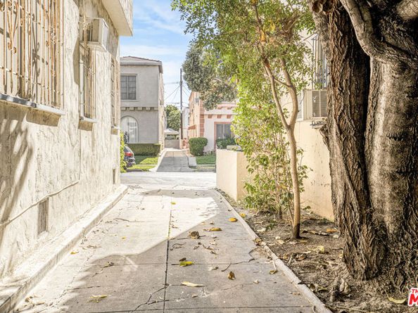 357 N Curson Avenue, Los Angeles CA 90036