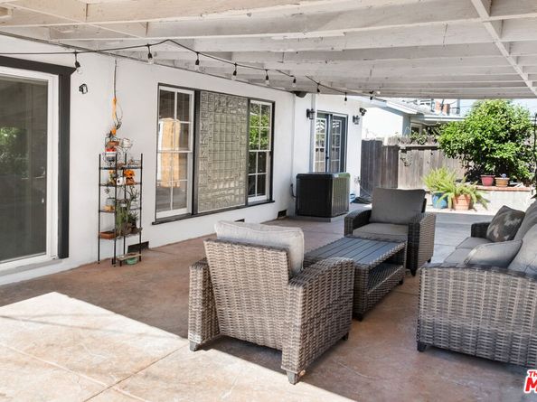 7020 Mary Ellen Avenue, North Hollywood CA 91605