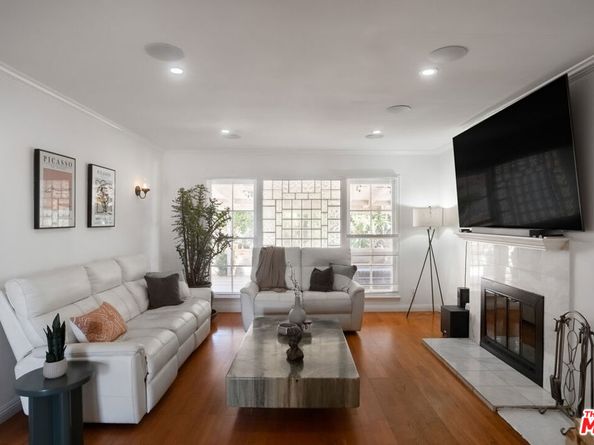 7020 Mary Ellen Avenue, North Hollywood CA 91605
