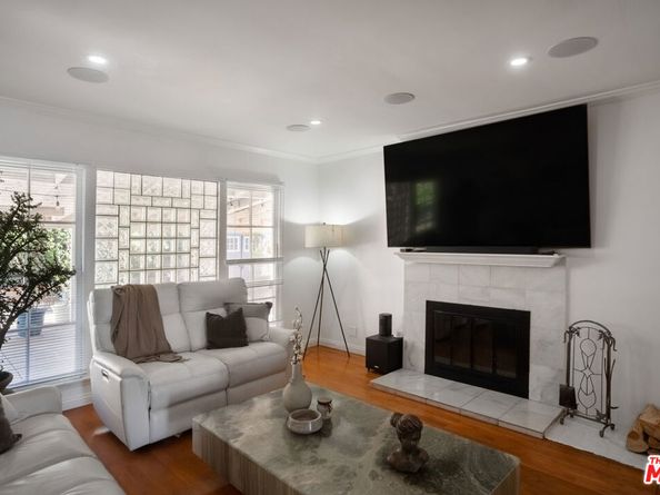 7020 Mary Ellen Avenue, North Hollywood CA 91605