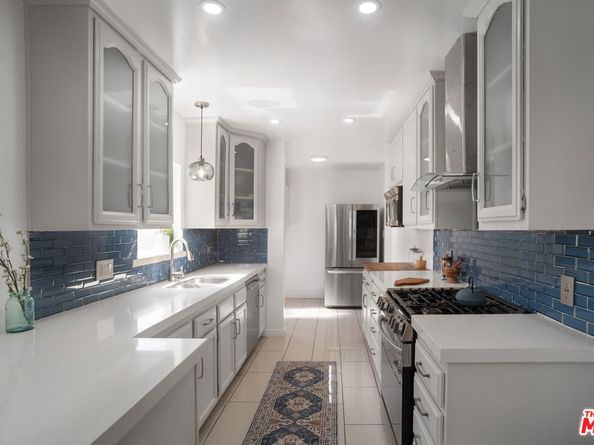 7020 Mary Ellen Avenue, North Hollywood CA 91605