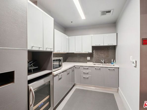 645 W 9th Street 530, Los Angeles CA 90015